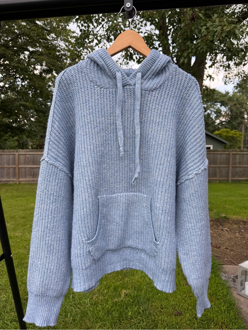 American Eagle Light Blue Chunky Knit Hooded Sweater Size Large Kangaroo Pocket